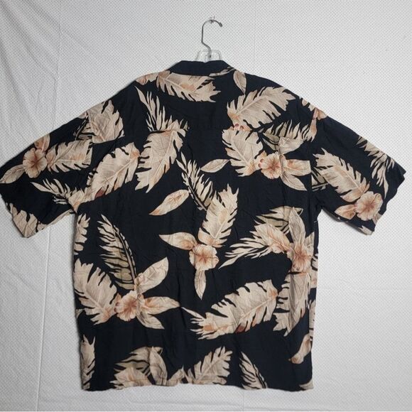 Holland America Line Mens Hawaiian Shirt XLarge Black Beige Floral Collar Pocket - Picture 10 of 12
